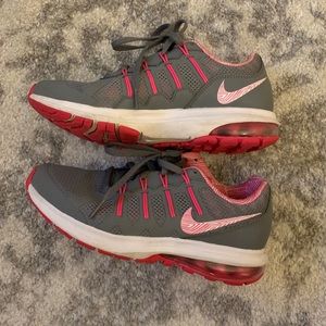 Nike women’s sneakers Size 7